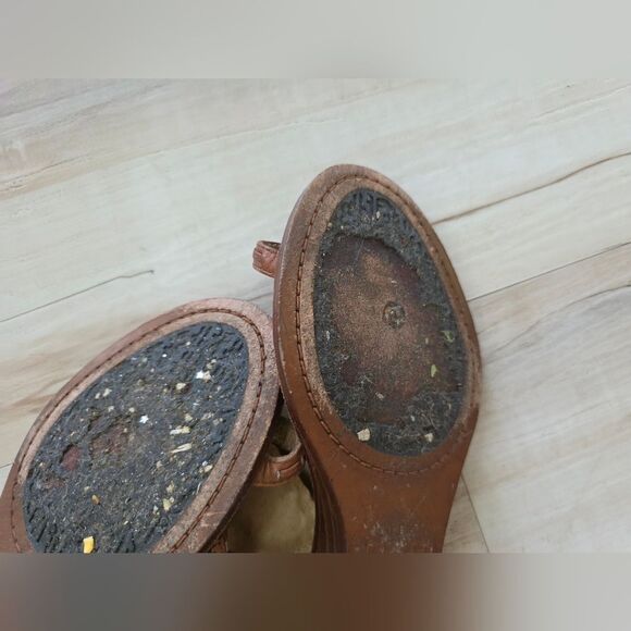 FRYE Avery Toe Ring Boho Leather Sandals Sz 7.5M Ankle Strap Studded Brown Low - Picture 7 of 12